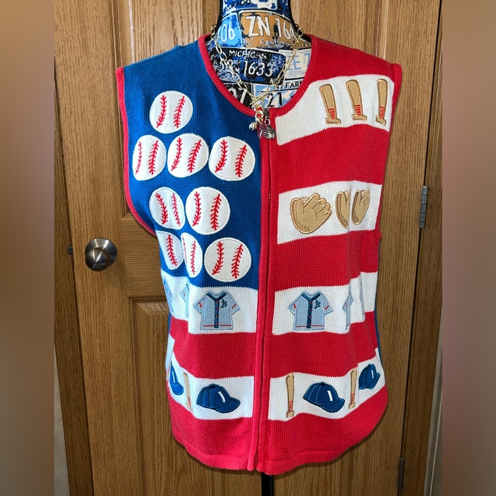 Baseball Theme - BellePointe- Patriotic Red & White Baseball Sweater- Size L NWT